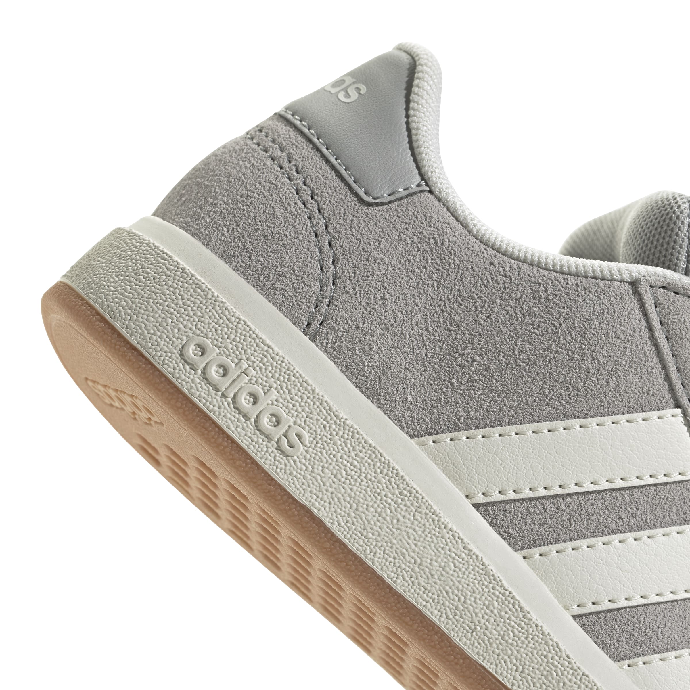 Souliers mode Adidas pour filles - GRAND COURT 00S