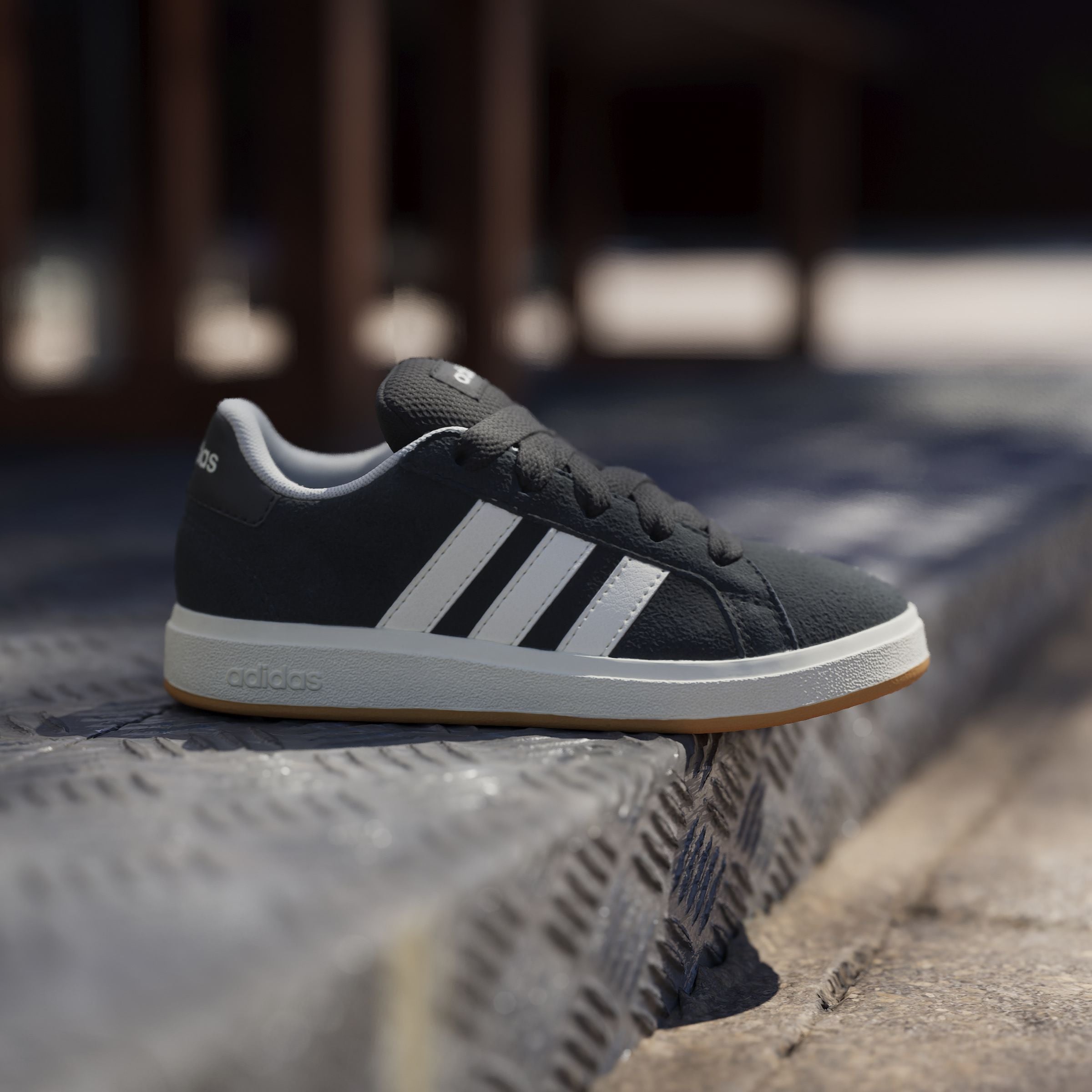 Souliers mode Adidas Junior - GRAND COURT 00S