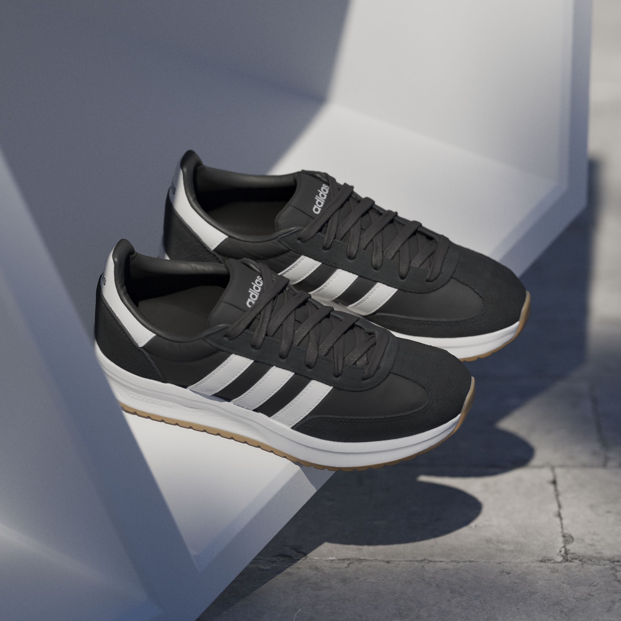 Souliers mode Adidas pour femmes - RUN 70S 2.0
