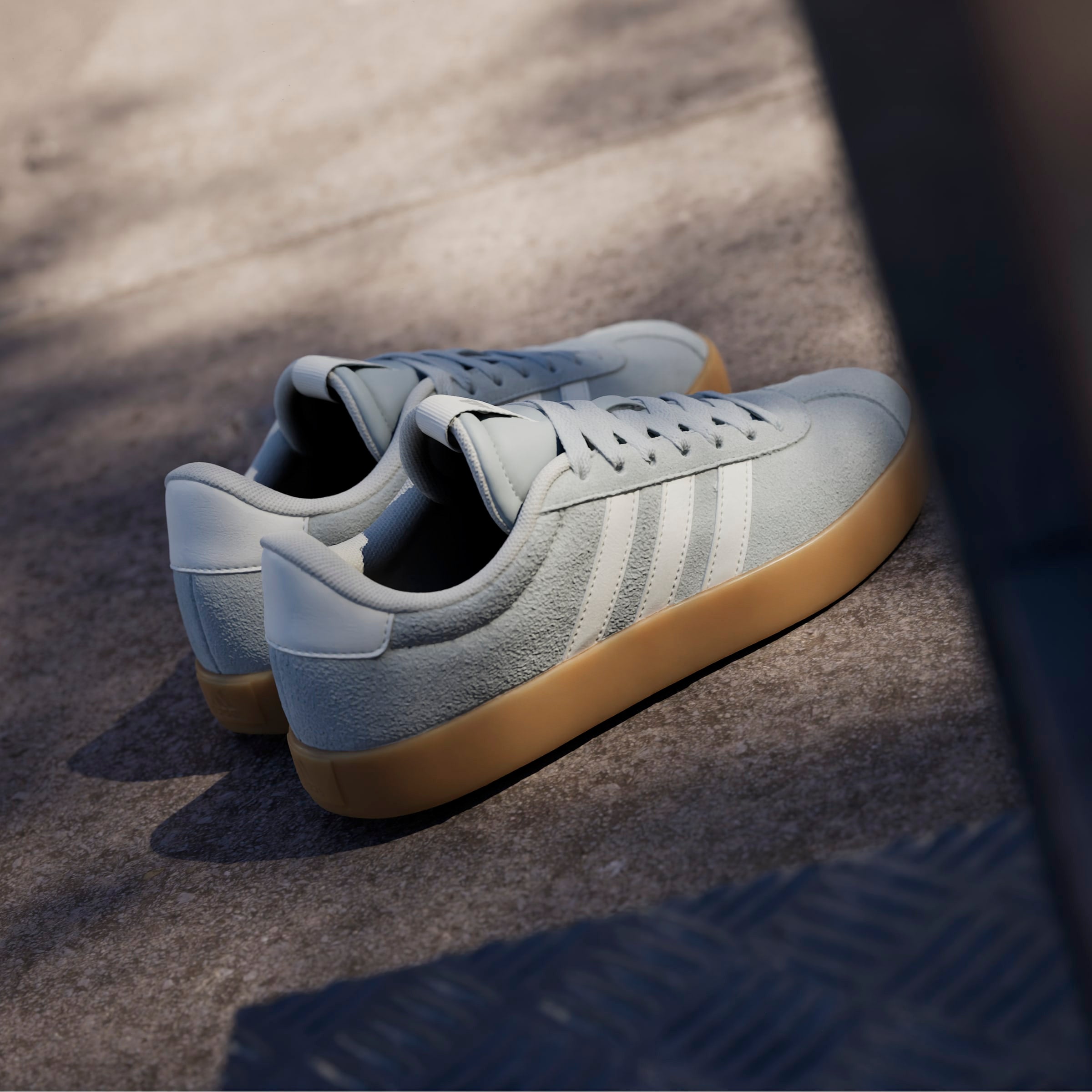 Souliers mode Adidas pour femmes - VL COURT 3.0