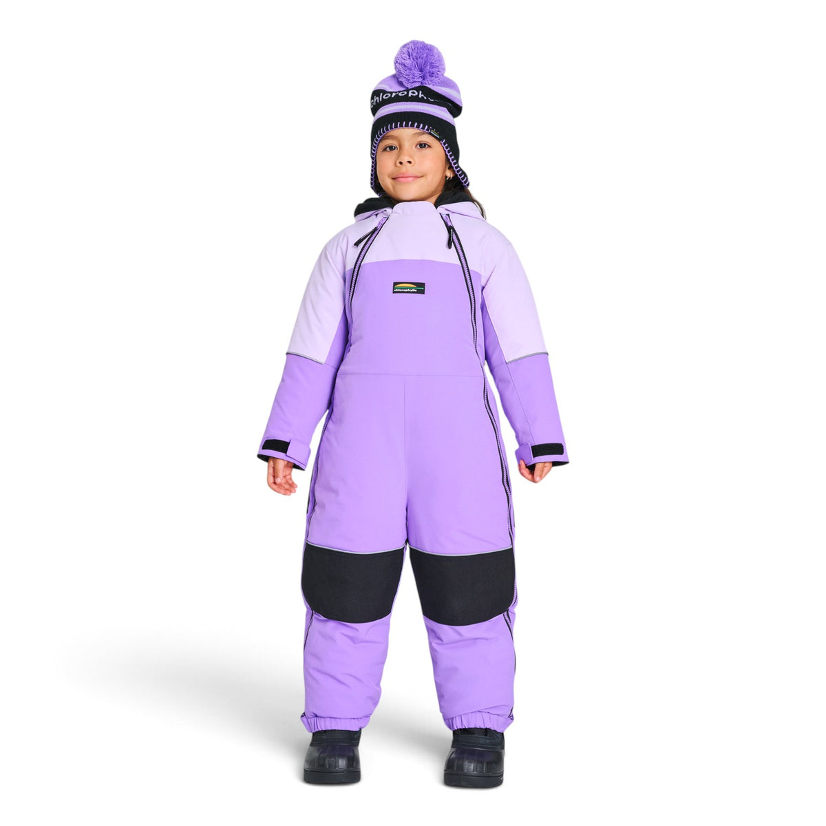 Habit de neige une pièce Chlorophylle Cricket lilas pour petits enfants, vue de face avec genoux noirs renforcés