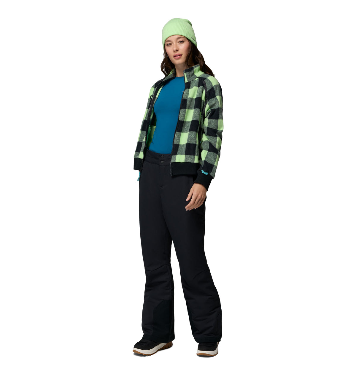 Pantalon de neige Bugaboo III de Columbia pour femmes, noir, porté avec une chemise à carreaux