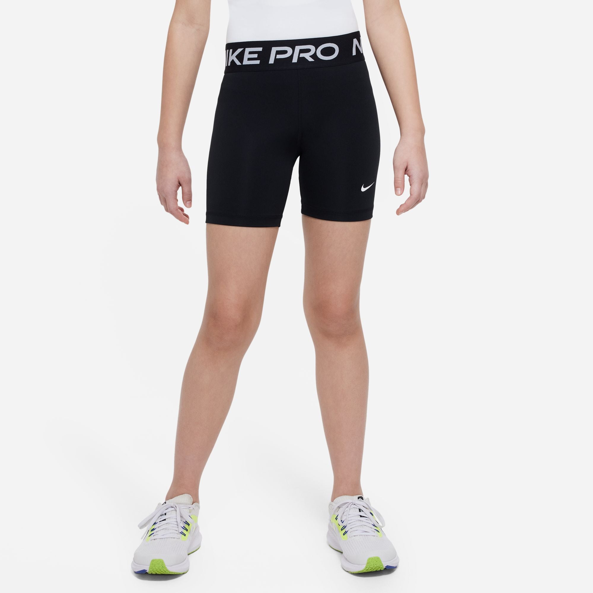 Girls’ Nike shorts - PRO 5"