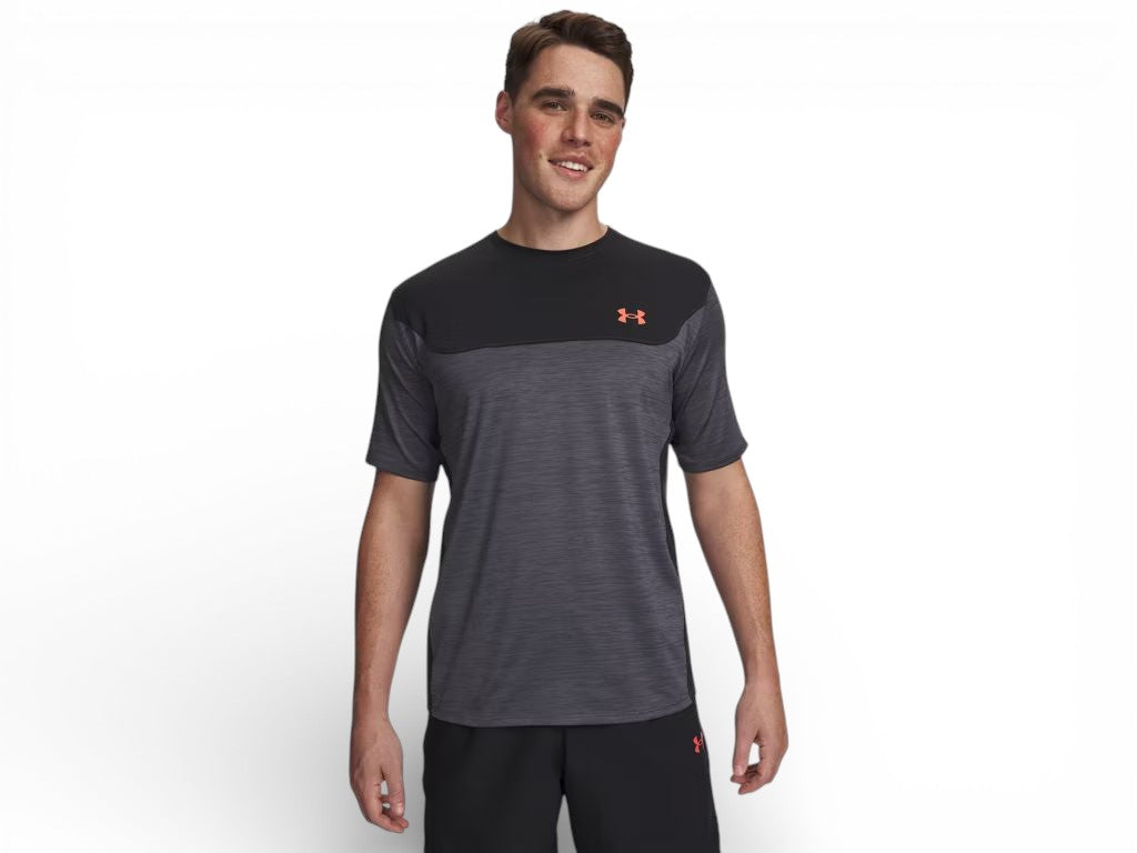 Under Armour Men's T-shirt - TECH UTILITY
