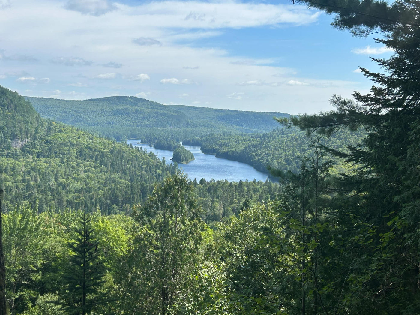 Randonnée à la chute Waber dans le parc national de la Mauricie