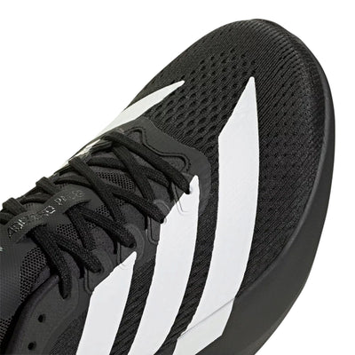 Détail de la tige et des lacets du soulier de course Adidas Adizero Pacer pour hommes, blanc et noir