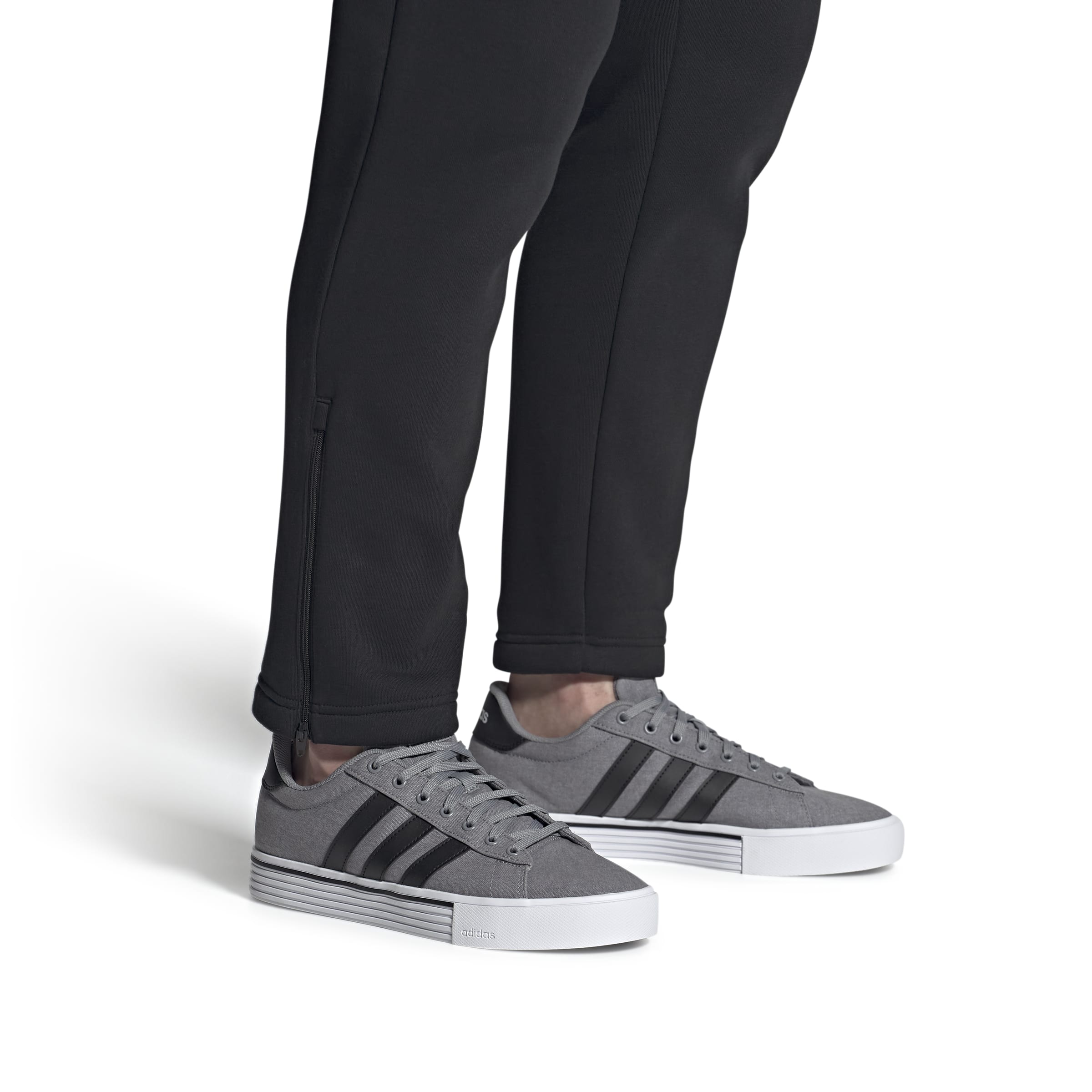 Souliers Adidas hommes - DAILY 4