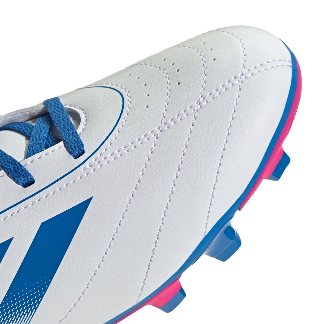 Souliers de soccer Adidas pour femmes - GOLETTO