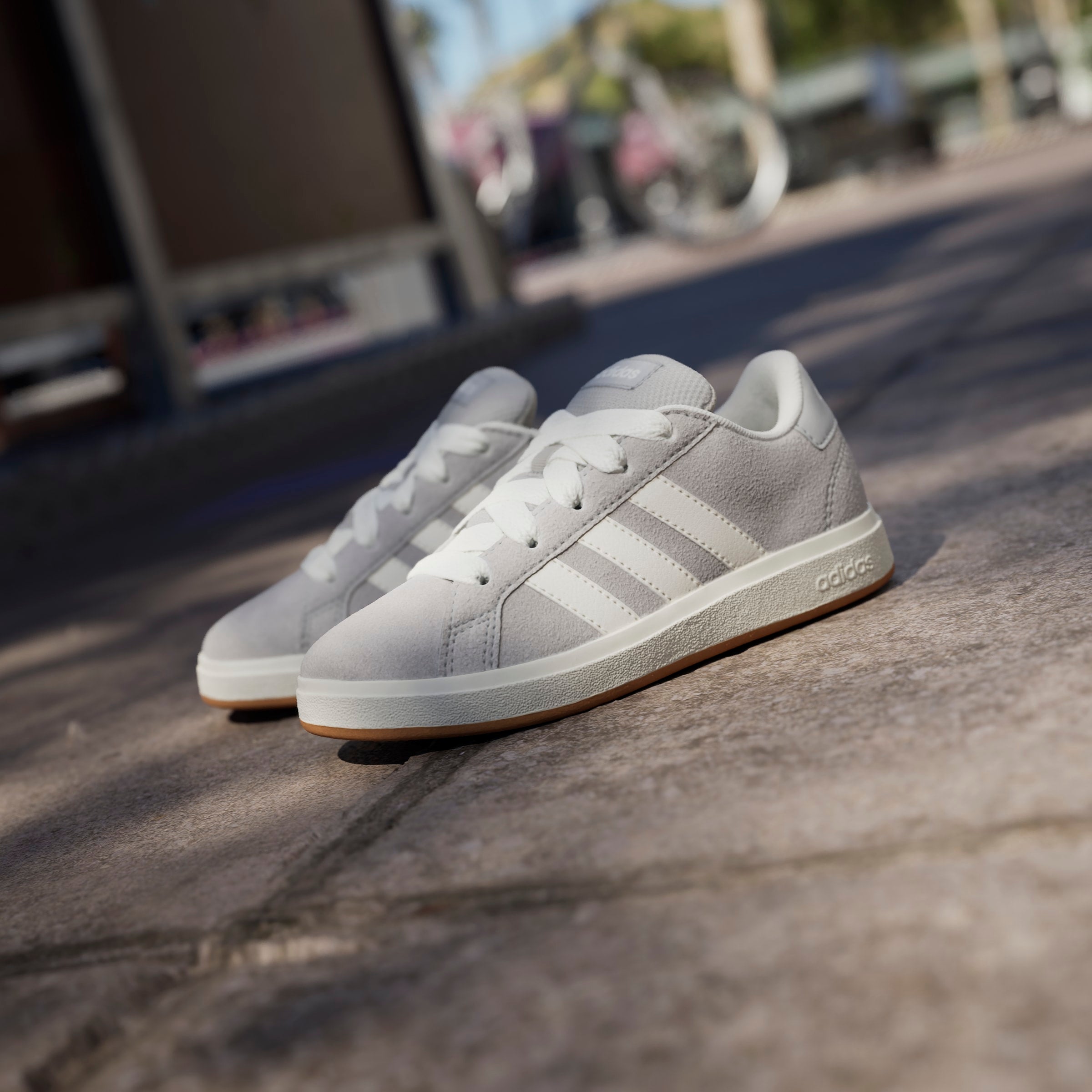 Souliers mode Adidas pour filles - GRAND COURT 00S