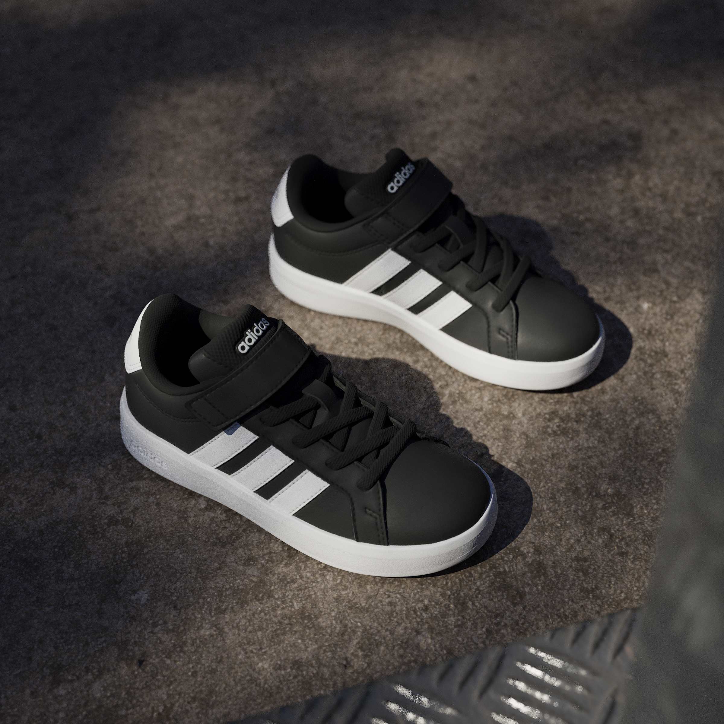 Souliers mode Adidas enfants - GRAND COURT 3.0