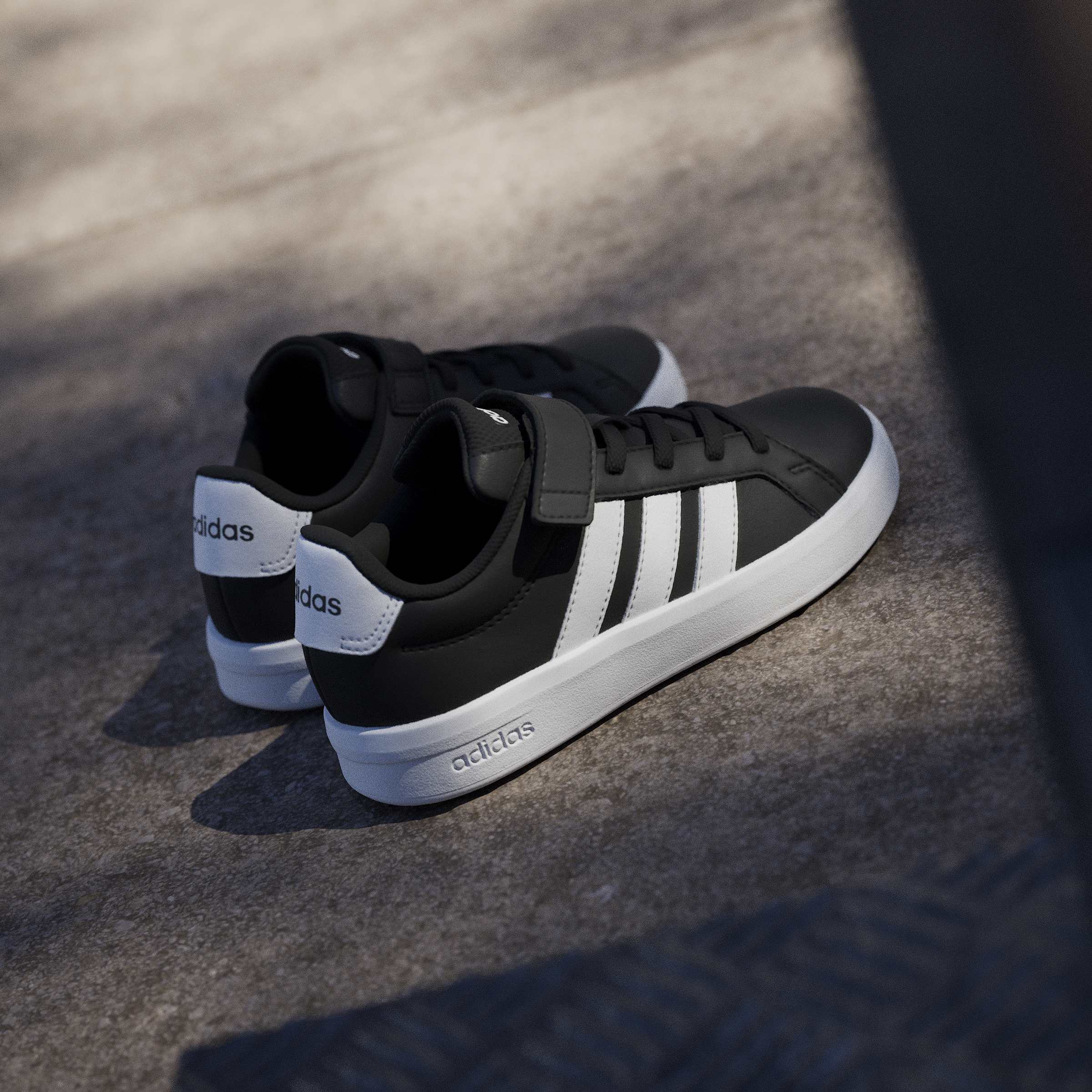 Souliers mode Adidas enfants - GRAND COURT 3.0