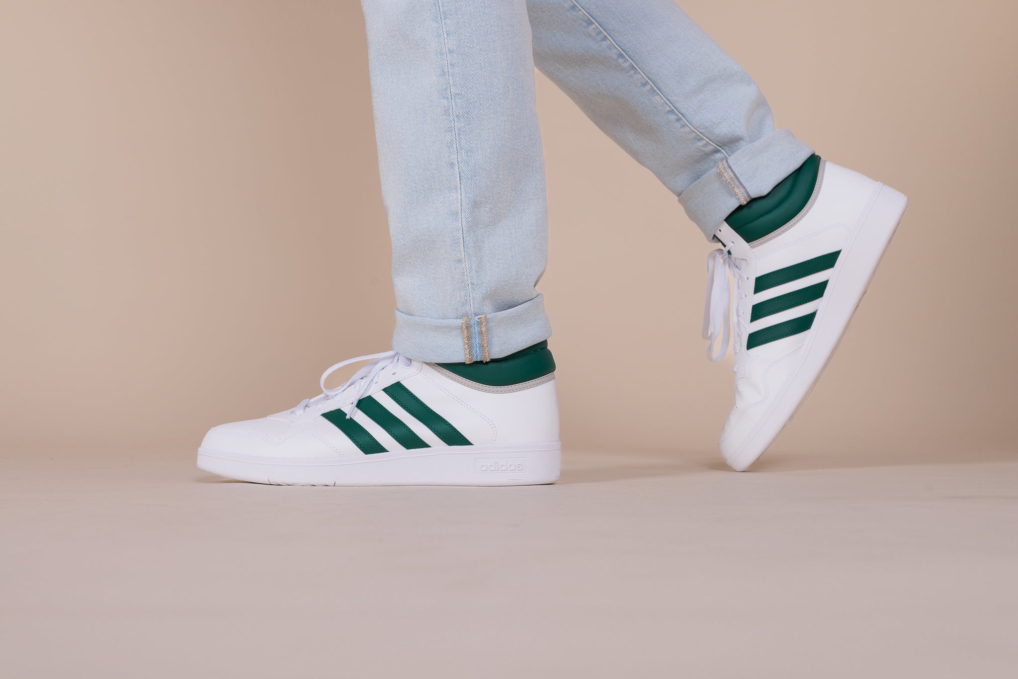 Souliers Adidas pour hommes - HOOPS 4.0 MID