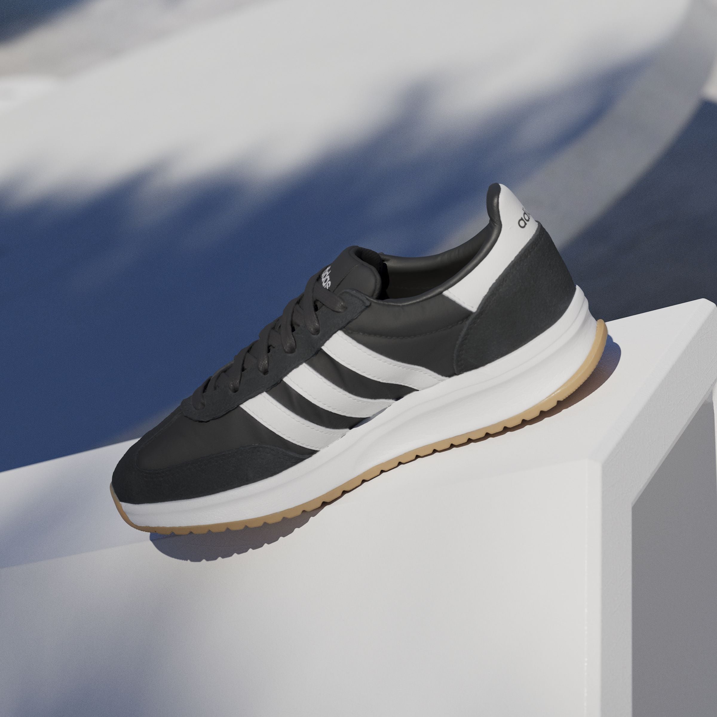 Souliers mode Adidas pour femmes - RUN 70S 2.0