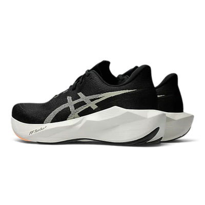 Souliers de course ASICS pour hommes - NOVOBLAST 6