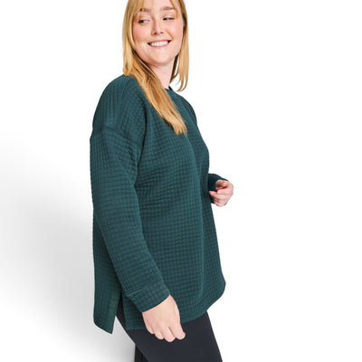 Chandail tunique Chlorophylle KELLAS pour femmes, vue de trois quarts avec fente latérale