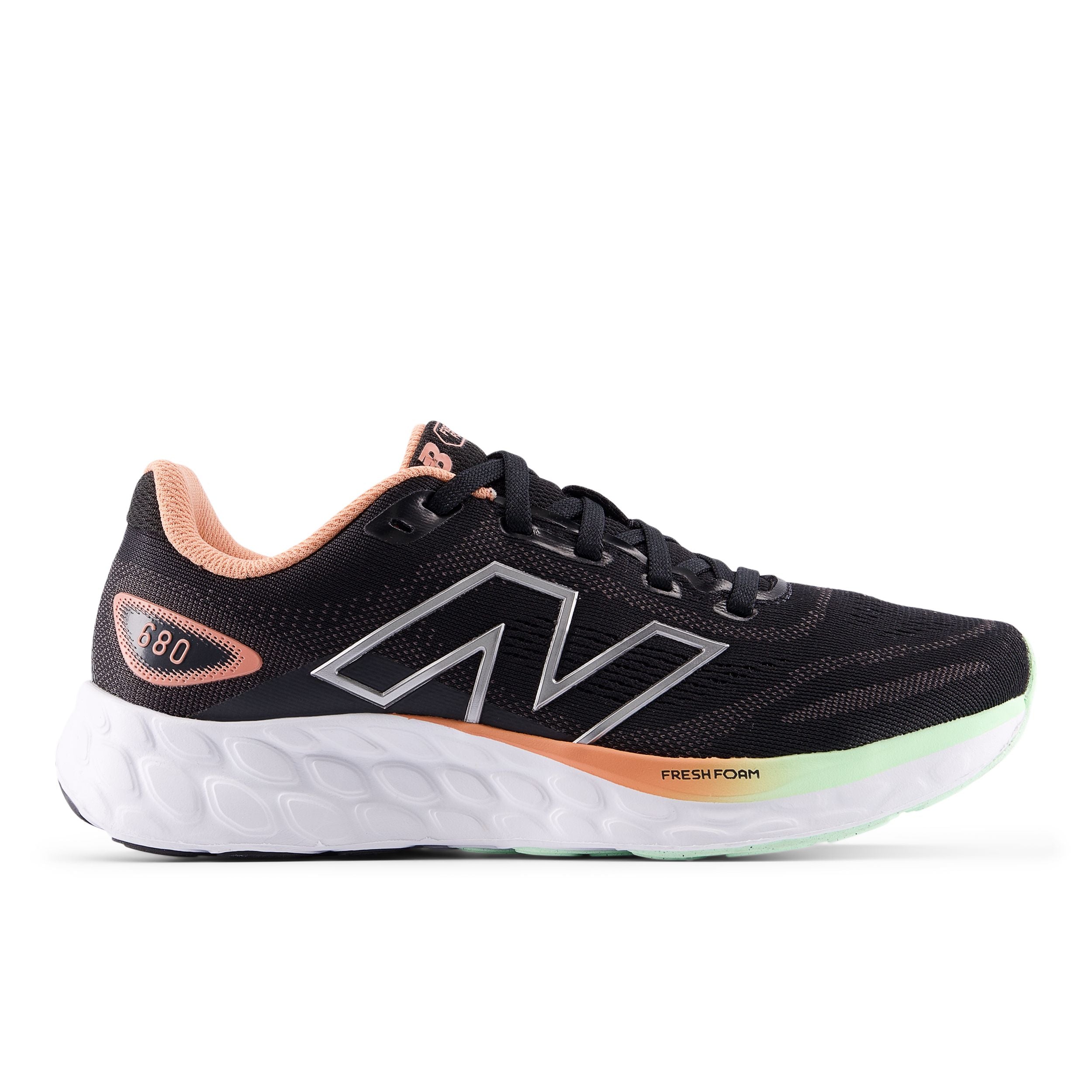 Souliers de course New Balance pour femmes - 680 V8