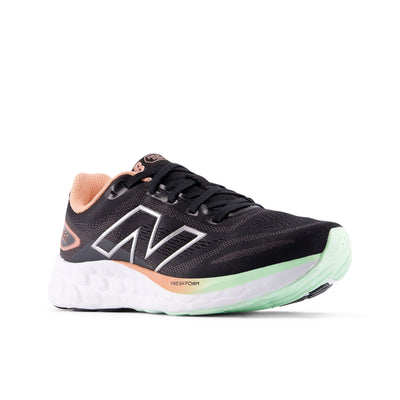 Souliers de course New Balance pour femmes - 680 V8