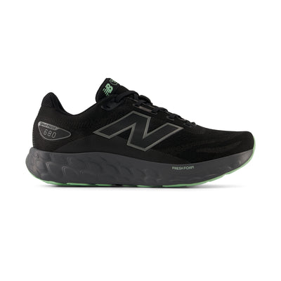 Souliers de course New Balance pour hommes - 680 V8