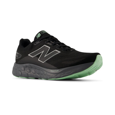 Souliers de course New Balance pour hommes - 680 V8
