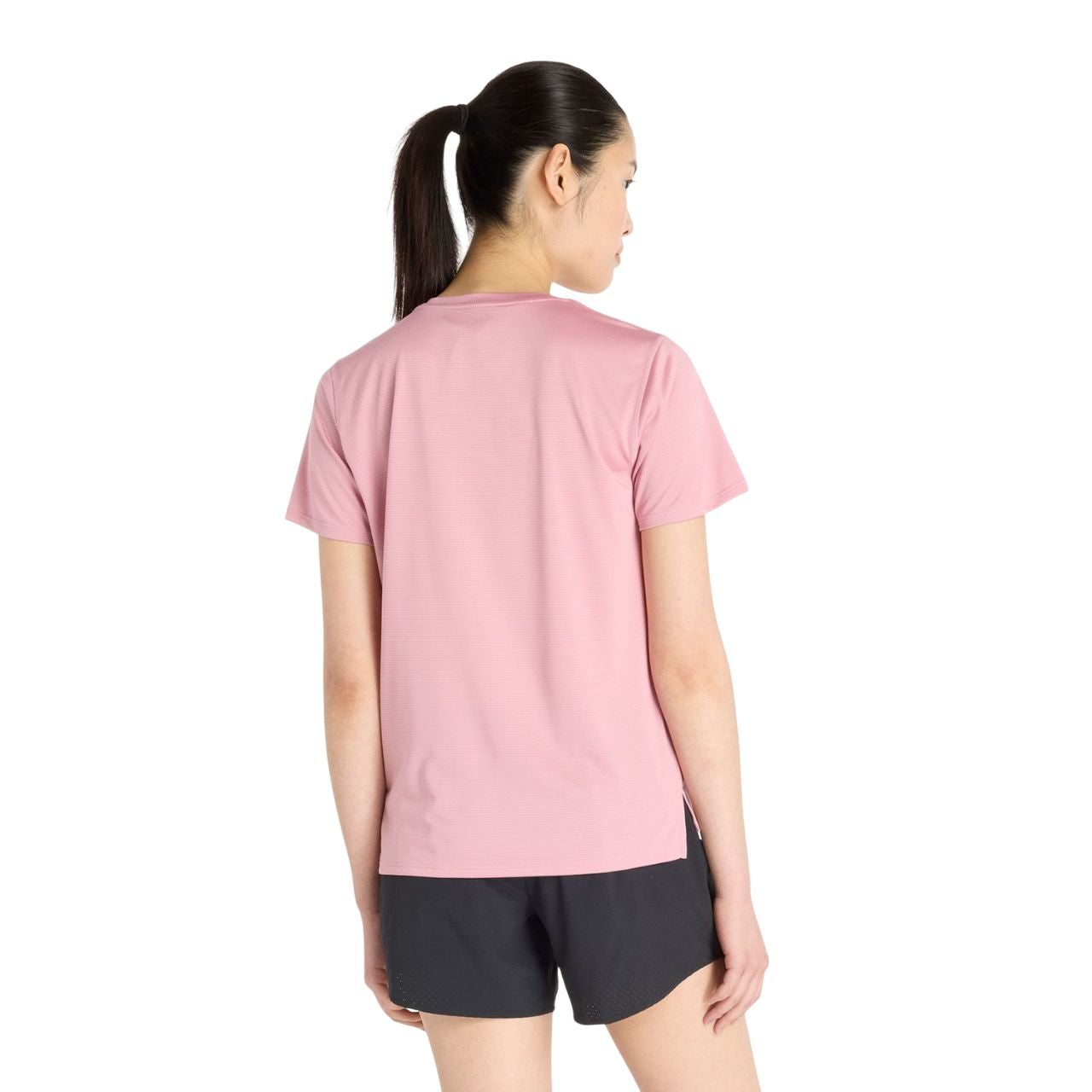 T-shirt New Balance pour femmes - WT41222