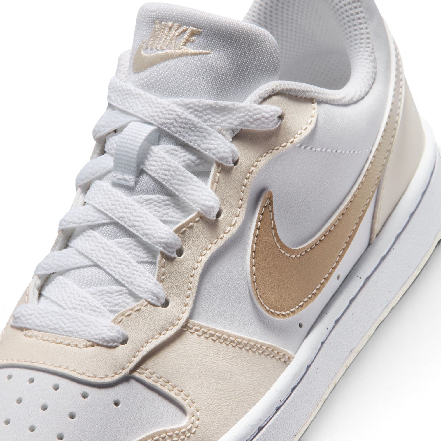 Souliers mode Nike pour filles junior - Court Borough Low