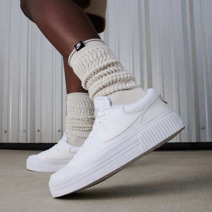 Souliers sport Nike Femmes - COURT LEGACY LIFT