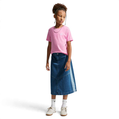 T-shirt Nike Sportswear pour enfants, rose, enfant en pied, vue de face