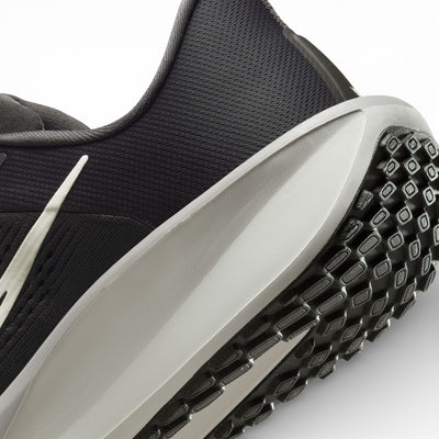 Nike Running Shoes for Men - QUEST 6