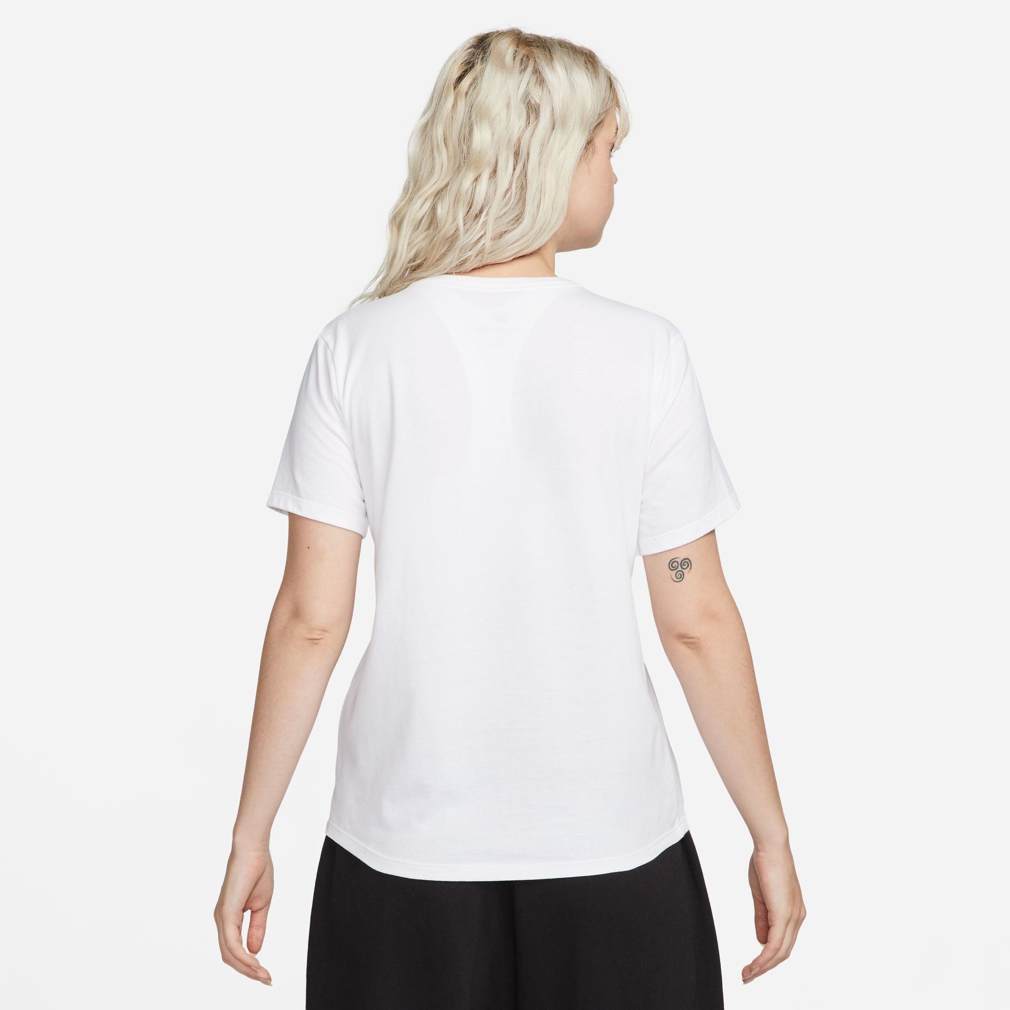 T-shirt Nike pour femmes - WOMEN'S T-SHIRT