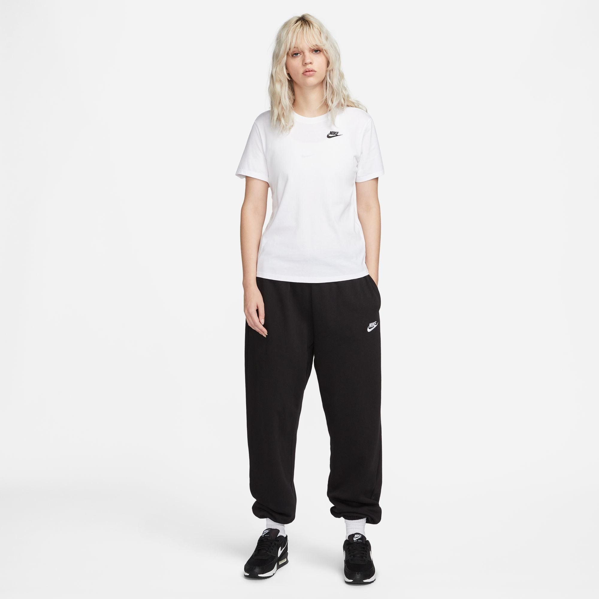 T-shirt Nike pour femmes - WOMEN'S T-SHIRT