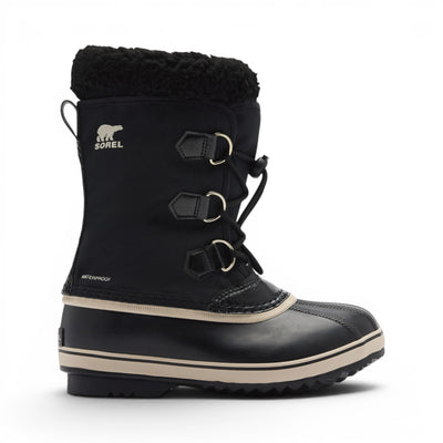 Bottes d’hiver Sorel Yoot Pac Nylon pour garçons, noires, vue de trois quarts avec revers en sherpa