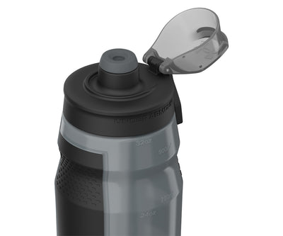 Under Armour 32oz water bottle - PLAYMAKER SQUEEZE