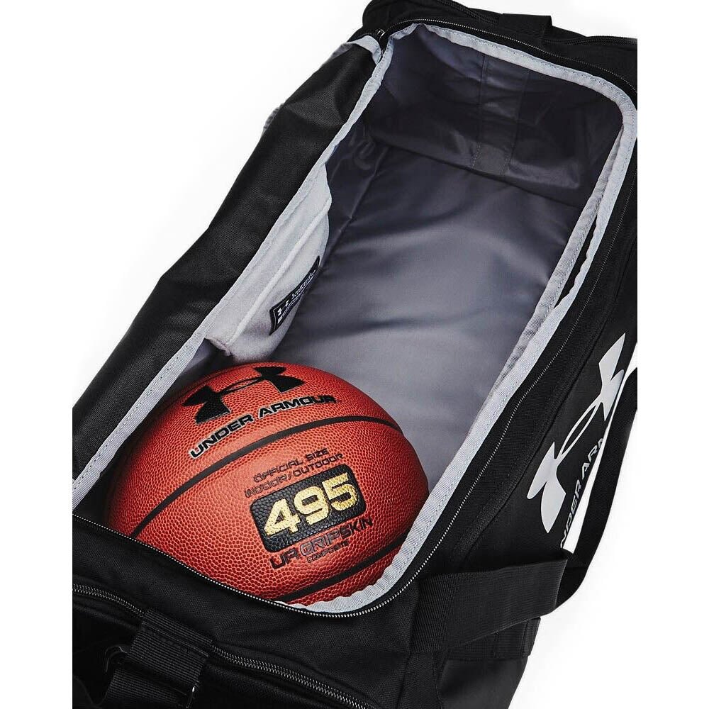 Under Armour sports bag - UNDENIABLE M